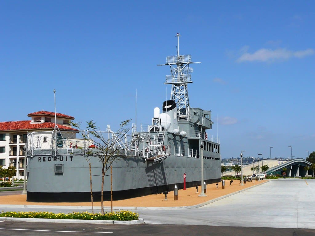 USS Recruit